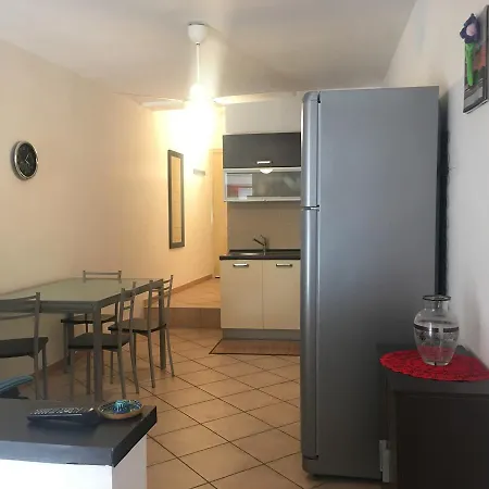 Angilu Apartment *